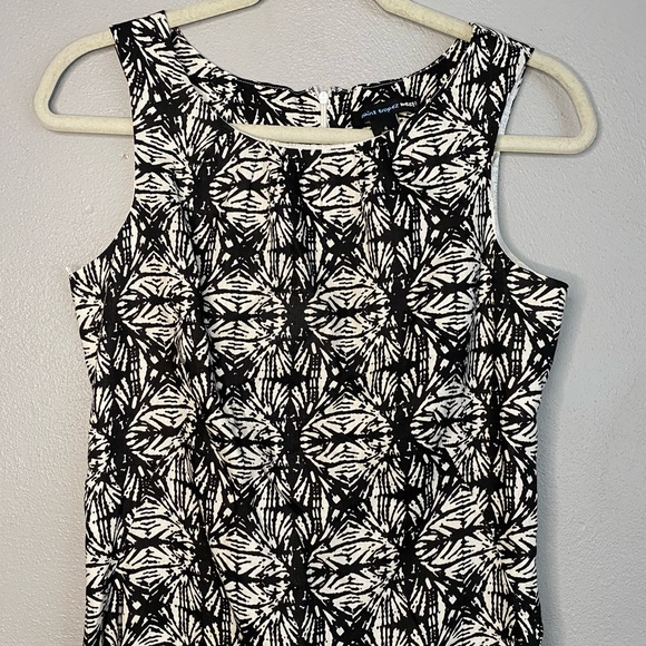 Saint Tropez Dress Size 4 Pattern 100% Linen Black White Knee Length Sleeveless - Picture 2 of 10